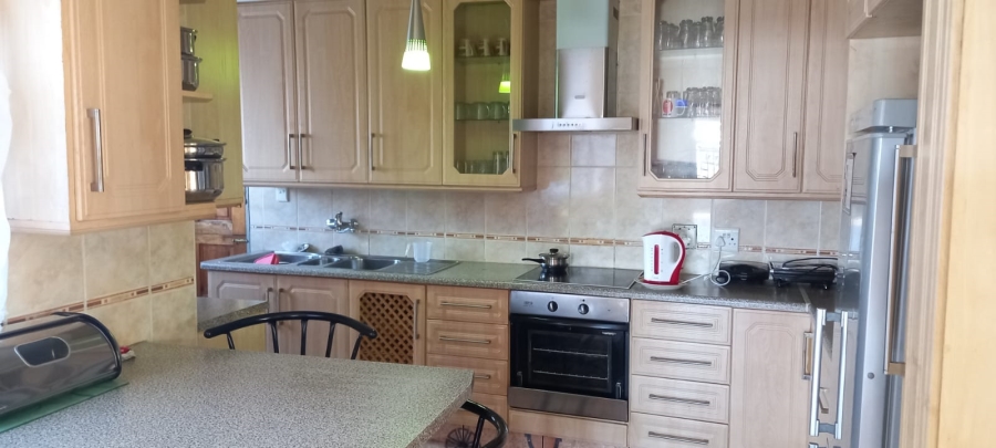 5 Bedroom Property for Sale in Zamdela Free State